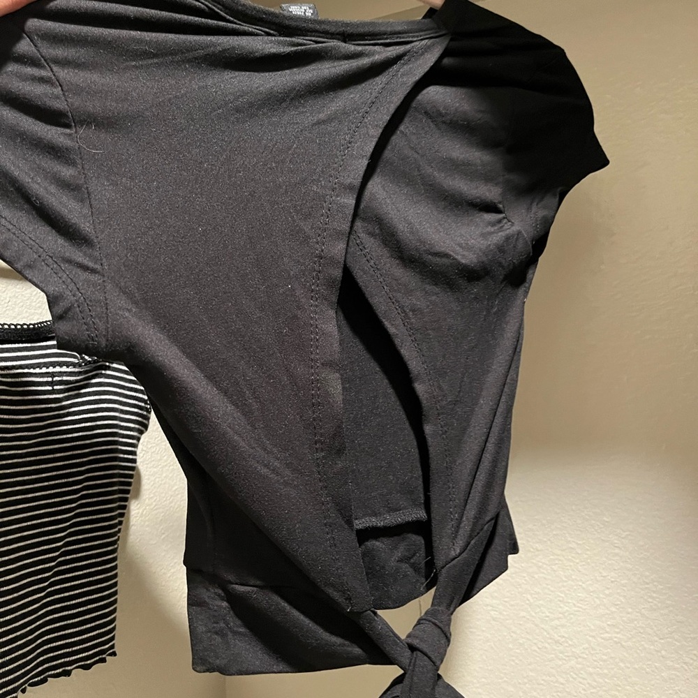 Crop Top - Picture 3 of 4